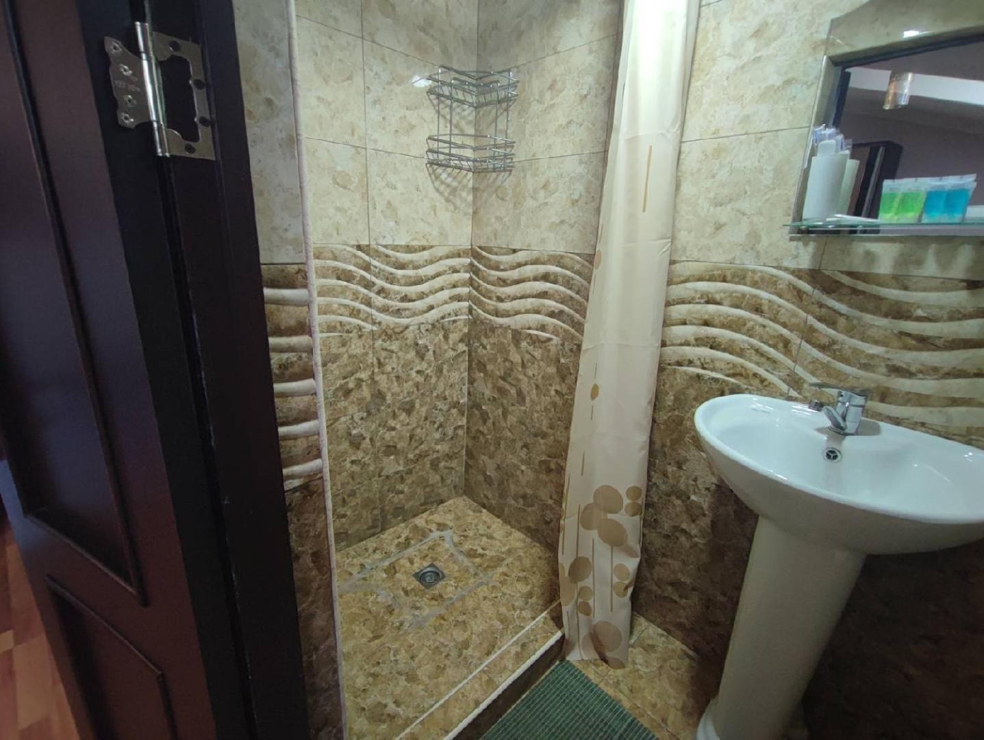 Feier Hotel Yerevan Ngoại thất bức ảnh